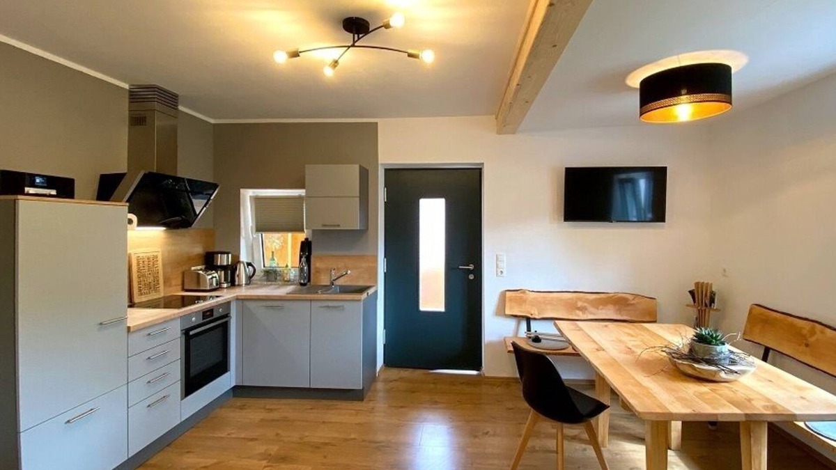 Wunsiedel Apartment | Modern 5-star vacation apartment with large living area "Ochsenkopf"