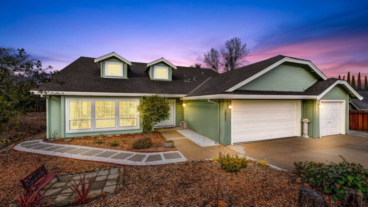 Cameron Park House | Modern 5BR in Cameron Park Lake