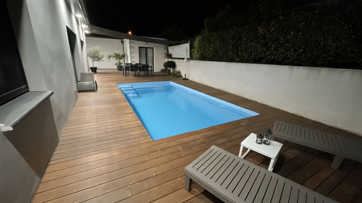 Carmaux House | Modern air-conditioned house with swimming pool in a quiet location 15 kms from Albi