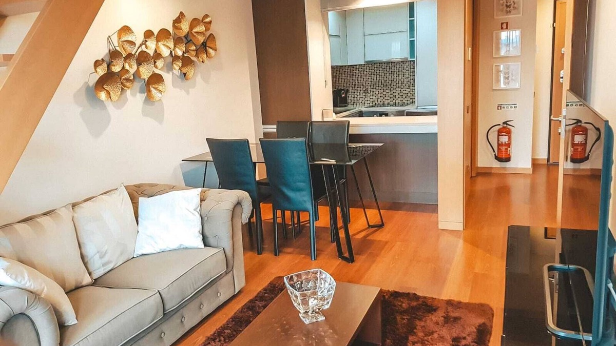 Porto Apartment | Modern and conveniently located duplex apartment in Oporto