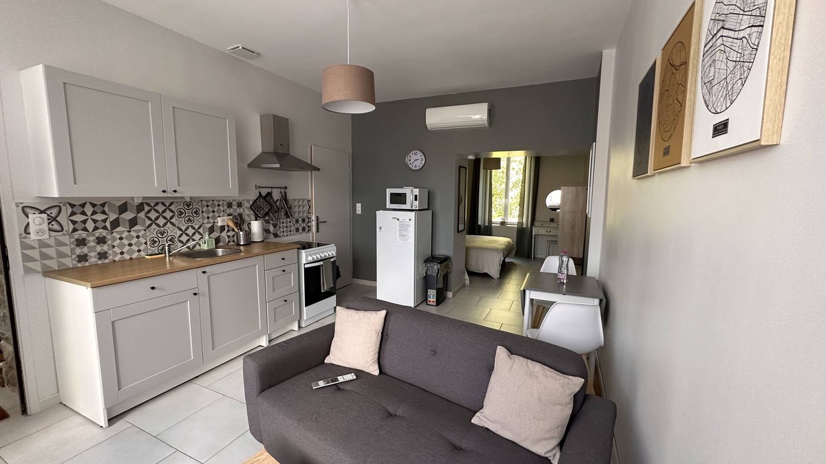 Contrexeville Apartment | Modern and comfortable furnished apartment in Contrexéville in a green setting