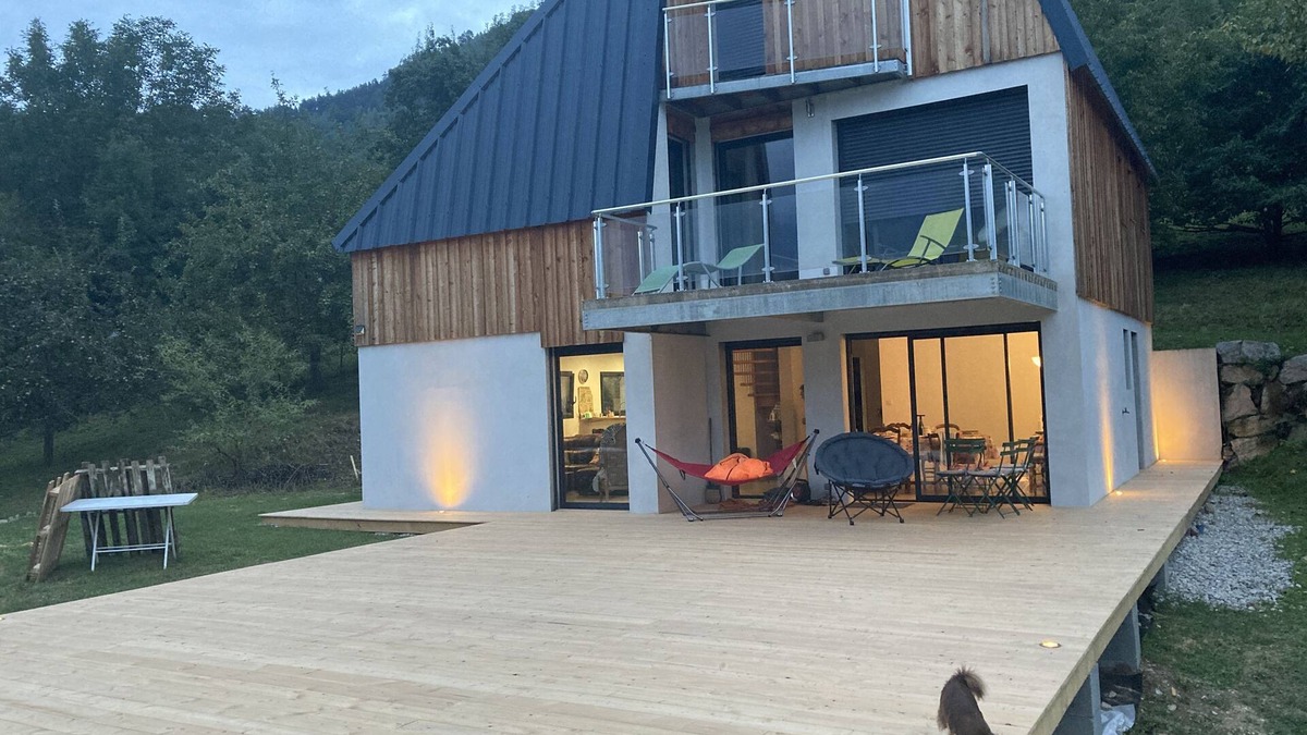 Gesties Ski Chalet | Modern and comfortable chalet with stunning views of the Ariege Pyrenees