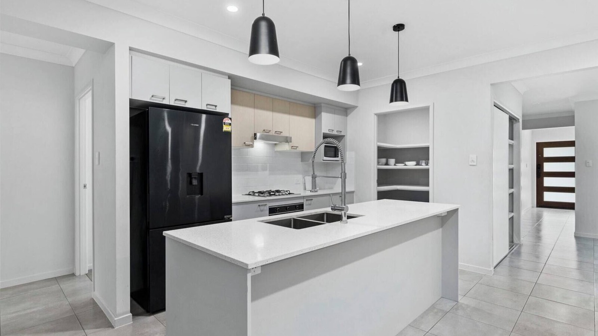 Park Ridge House | Modern and Cozy Family Home