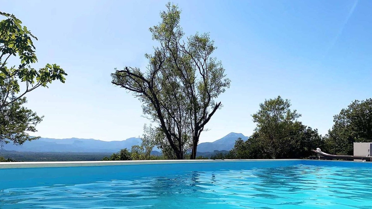 Sestanovac Villa | Modern and luxurious villa with swimming pool in Katuni