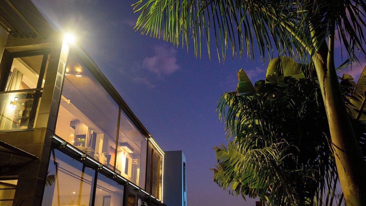 Antananarivo House | Modern and secure 2-bedroom apartment in Antananarivo with AC, WiFi, jacuzzi