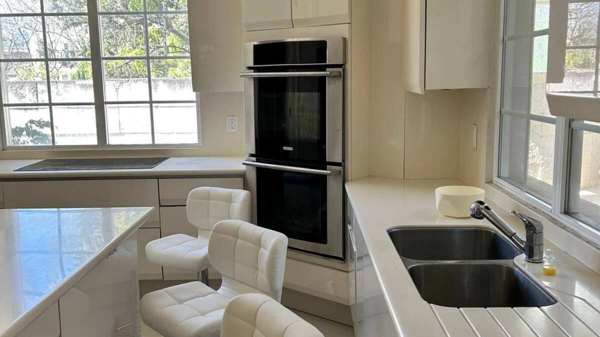 Bosques de las Lomas House | Modern and Spacious room with balcony