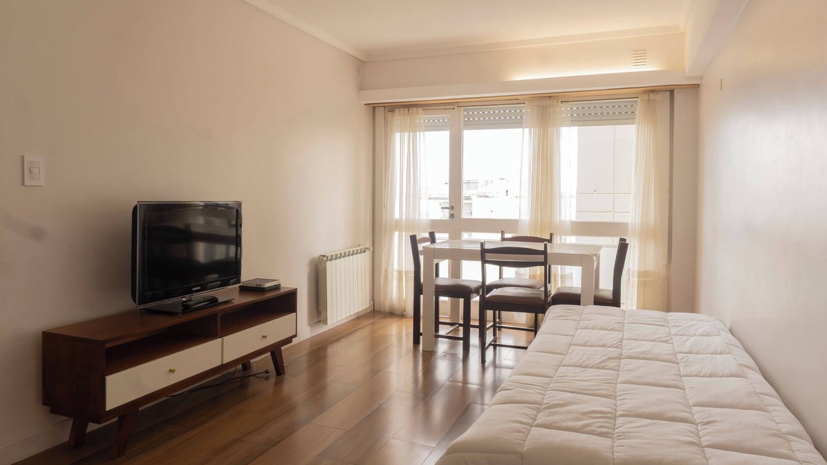 Pampas Apartment | Modern and Spacious Apartment in a central location, Steps from the Sea