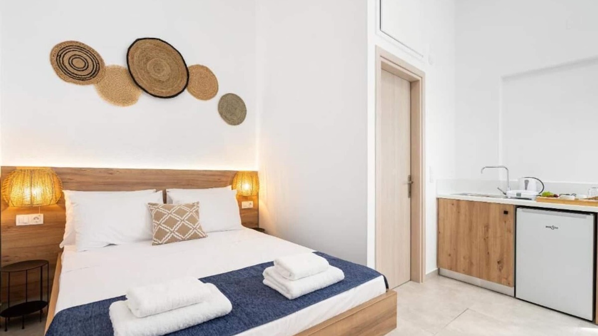 Myrtos Apartment | Modern and spacious studio with balcony