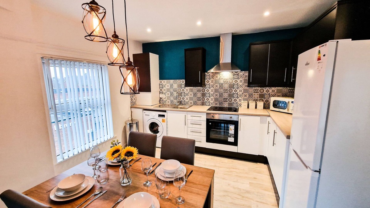 Liverpool Apartment | Modern and spacious 2 bedroom apartment, close to stadiums and city centre