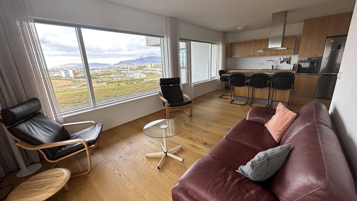 Kopavogur Apartment | Modern and Spacious 2 bedroom apartment in Kópavogur, great view !