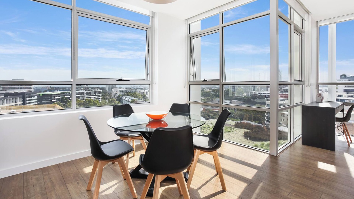 Zetland Apartment | Modern and Spacious 2BR Zetland Apartment Facing the Setting Sun