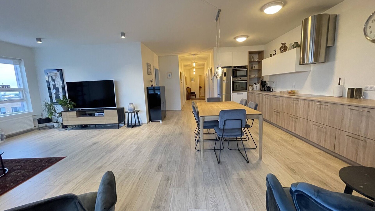 Kopavogur Apartment | Modern and spacious 3 bedroom apartment in Kópavogur, centrally located.