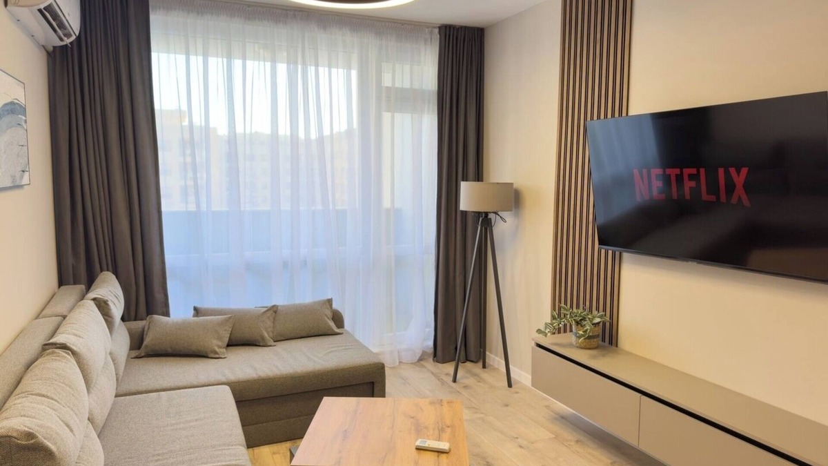 g.k. Trakia Apartment | Modern and Spacious Two-Bedroom Apartment
