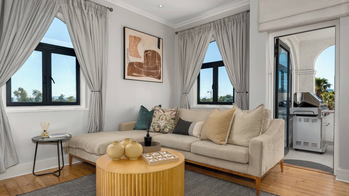 Green Point Apartment | Modern and Spacious Apartment | Balcony | Pool