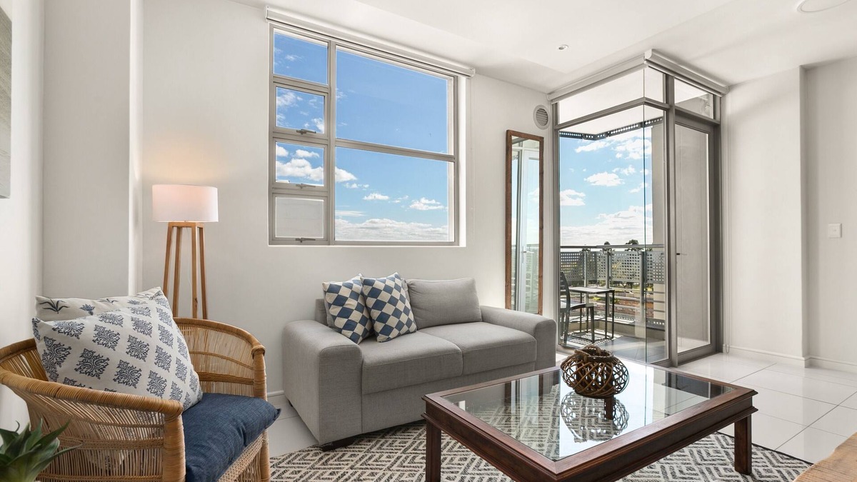 Greater Johannesburg Metropolitan Area Apartment | Modern And Trendy 1 Bed Across From Rosebank Mall