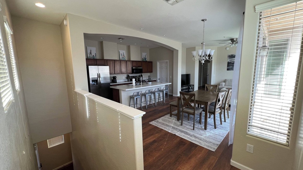 Anthem East Side Condo | Modern Anthem Condo Retreat