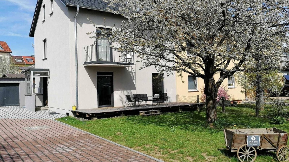 Sulzbach-Rosenberg Apartment | Modern apartment with terrace and garden - up to 6 persons