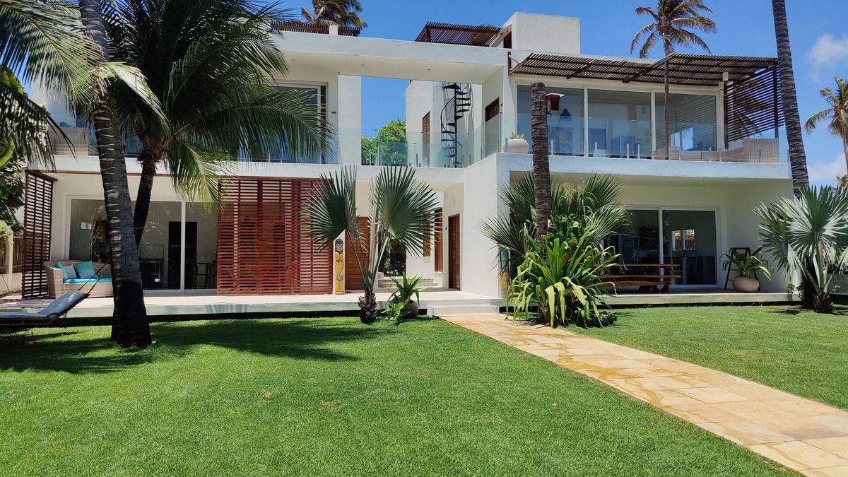 Acarai Apartment | Modern apartment in a small scale exclusive condominium Guajiru beach. (apto#1).