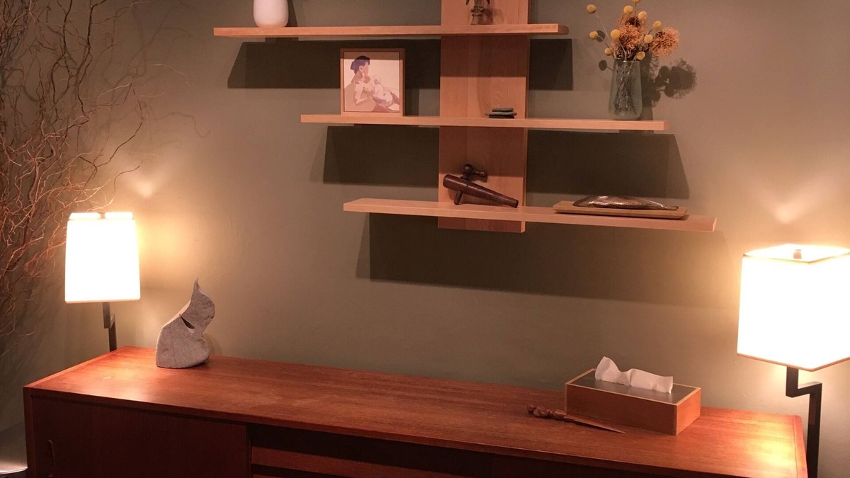 Ditmas Park Apartment | Modern Apartment Close to Park and Subway