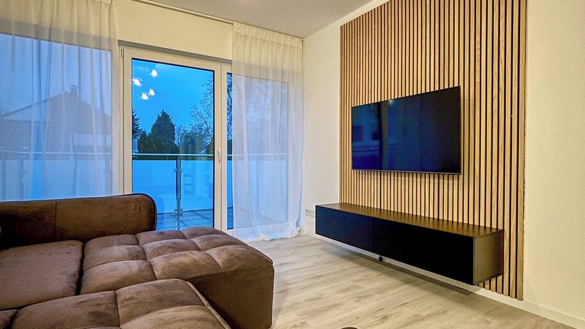Bad Salzuflen Apartment | Modern apartment with balcony - near Kurpark & trade fair