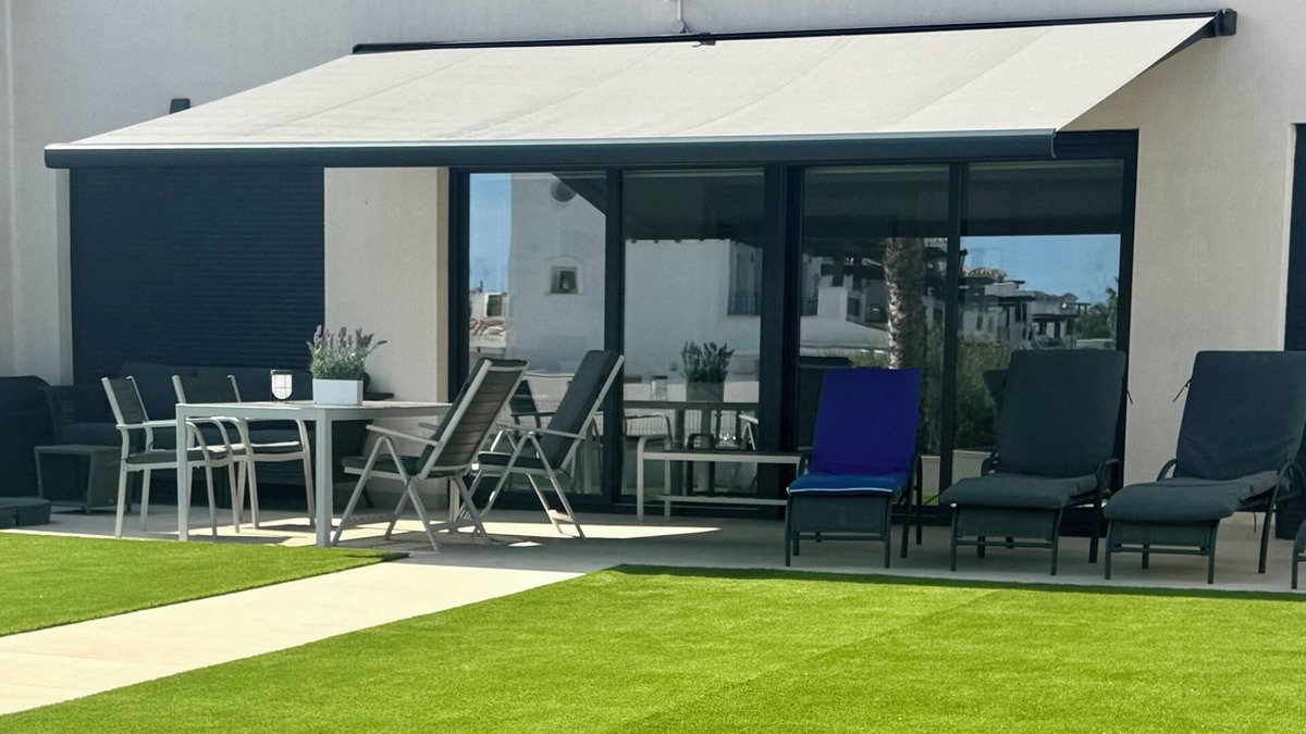 Torre-Pacheco Apartment | Modern Apartment with Fabulous Golf Course Views