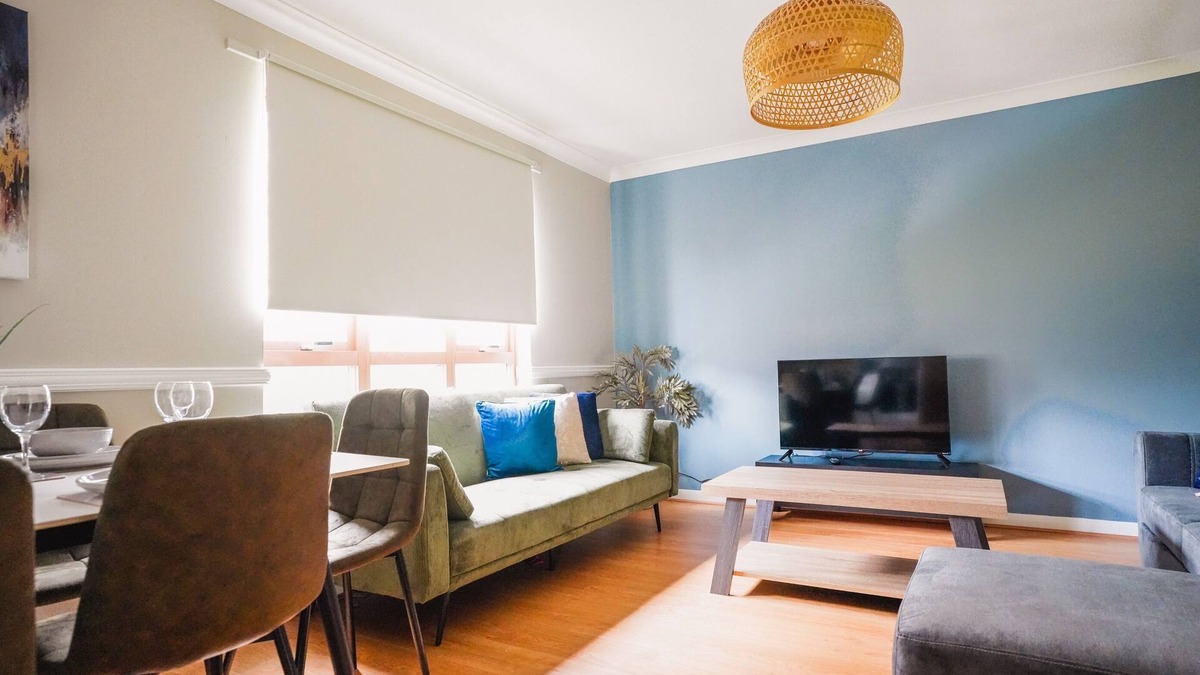 Coatbridge Apartment | Modern Apartment in Coatbridge