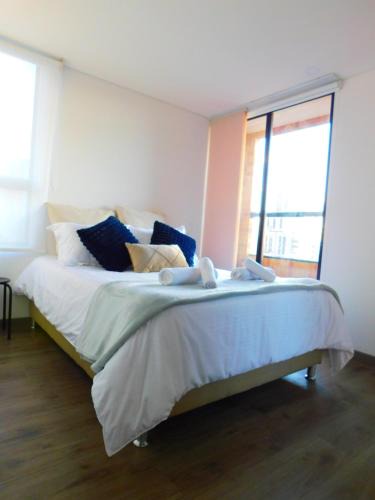 Centro International Apartment | Modern Apartment in the Heart of Bogotá