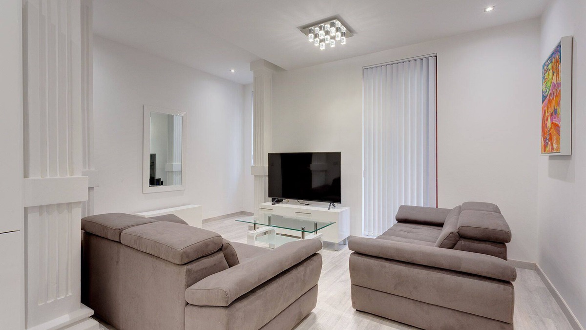 Tower Road Apartment | Modern Apartment in the Centre of Sliema