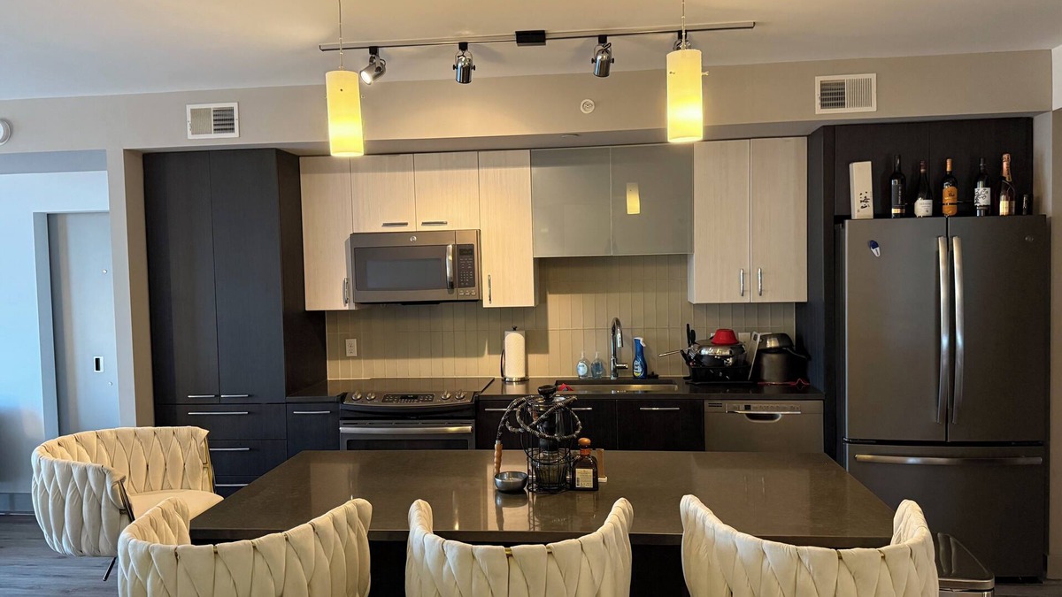 Tysons Apartment | Modern Apartment in the Heart of Tysons, VA – Perfect for Business & Relaxation