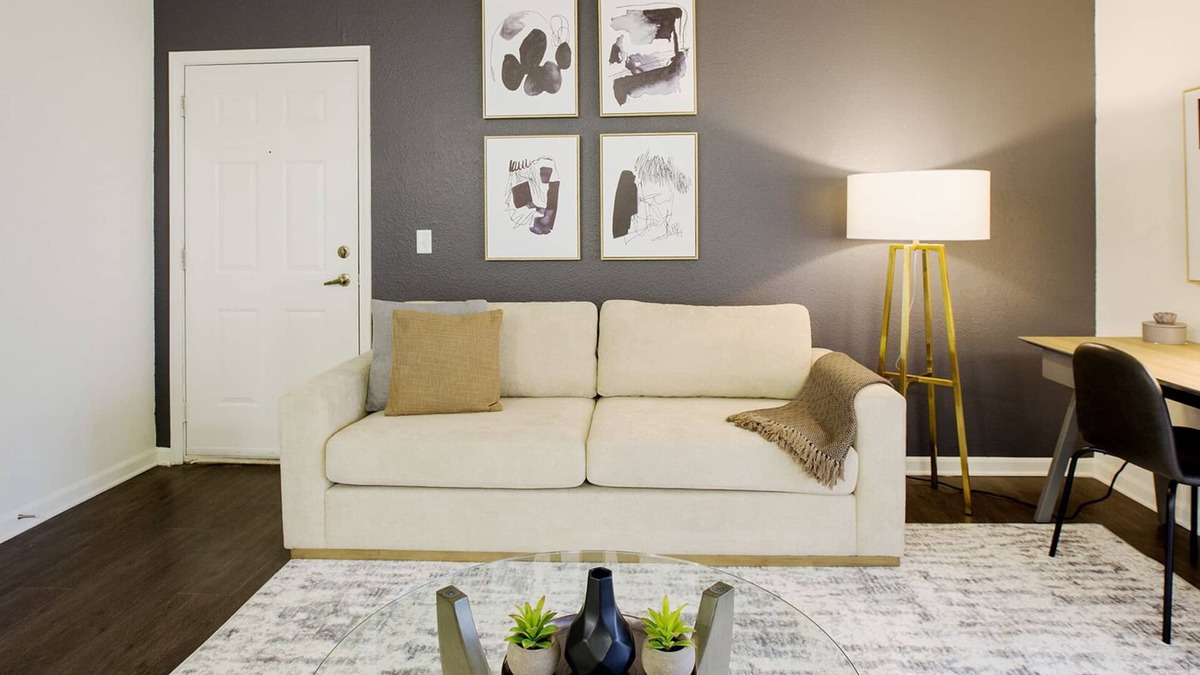 Fort Wayne Apartment | Modern Apartment in Prime Location (ID8356X09)