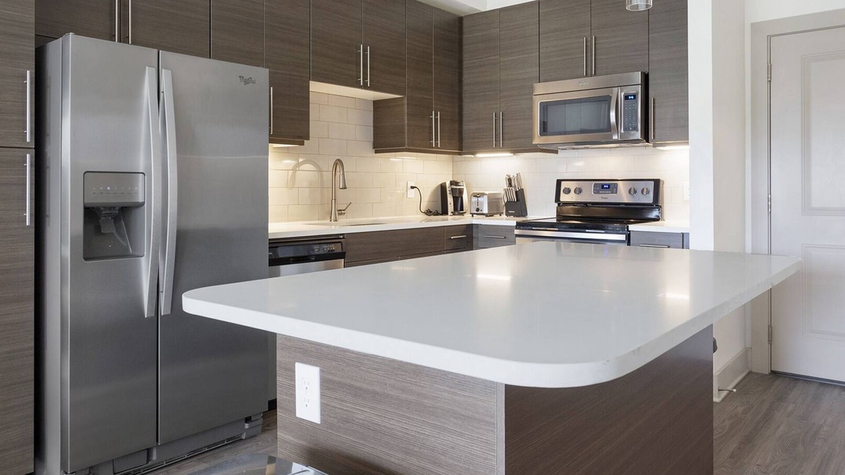 Short Pump Apartment | Modern Apartment in Prime Location (ID5286X10)