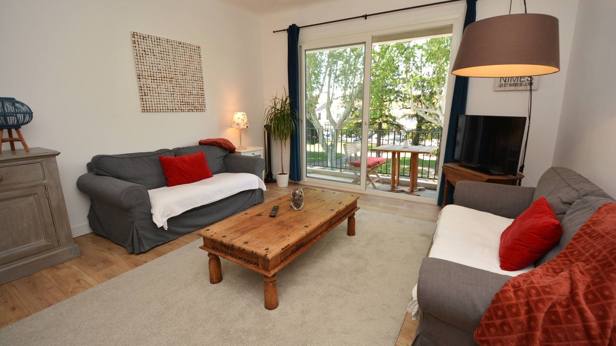 Tarascon Apartment | Modern apartment near historical center Tarascon