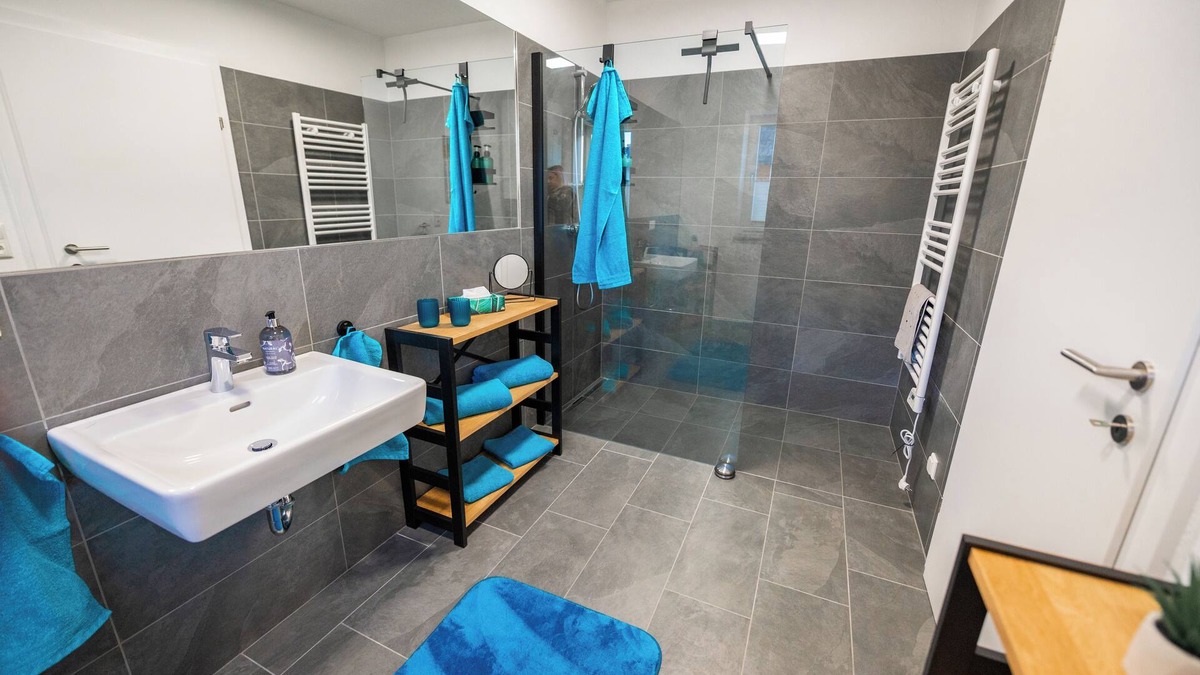 Lengau Apartment | Modern apartment near the lake