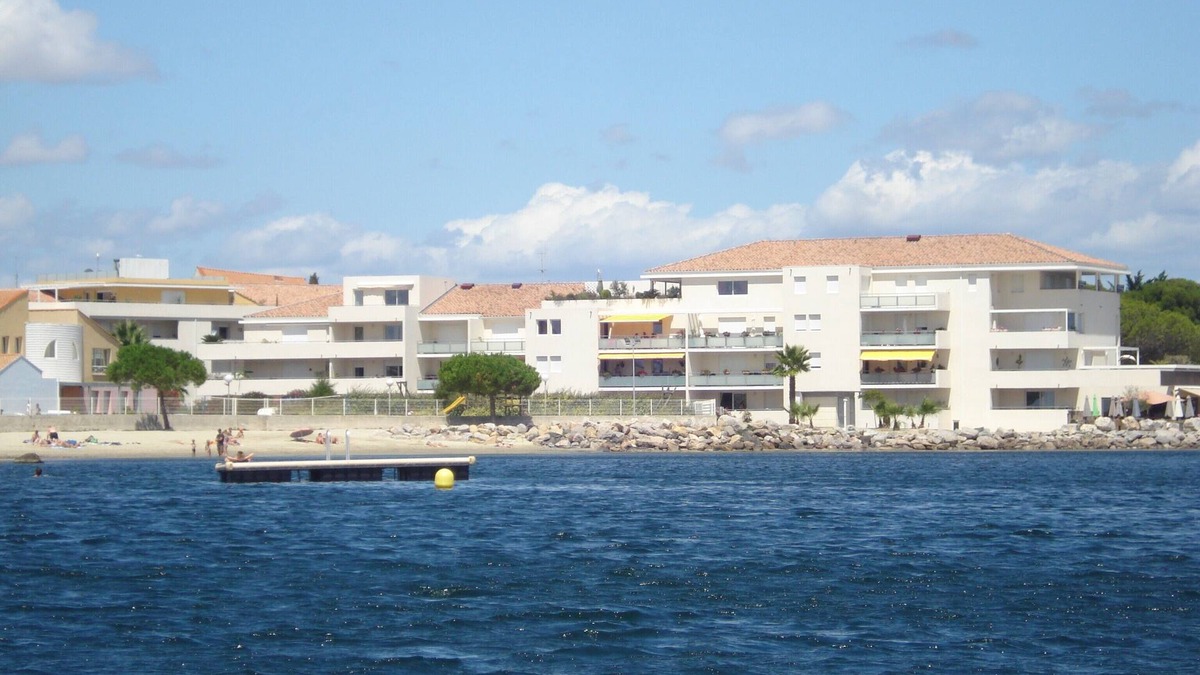 Meze Apartment | Modern apartment on the beach , sunny balcony, air conditioning,WIFI,car space