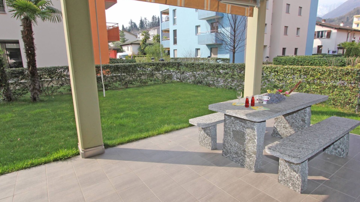 Losone Apartment | Modern apartment on the first floor of a small apartment building in a central location