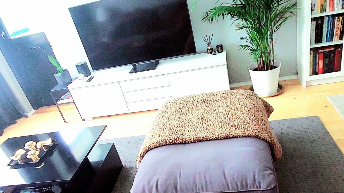 Frederiksberg Apartment | Modern Apartment With Sunny Balcony in Copenhagen