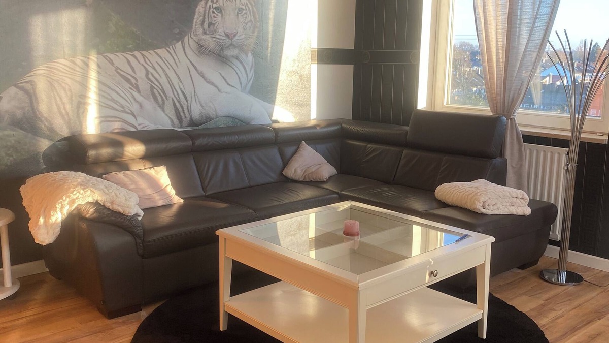 Wandsbek Apartment | Modern apartment with a beautiful view of nature