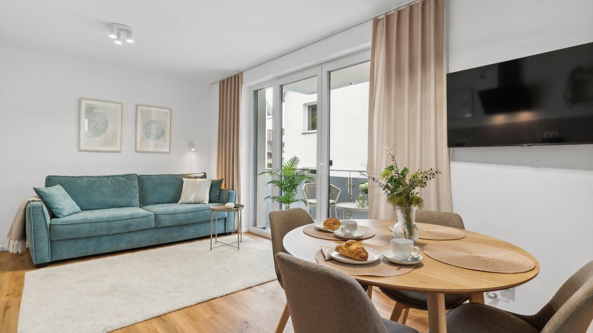 Bielefeld Apartment | Modern Apartment with Balcony & Free Parking in Top Location
