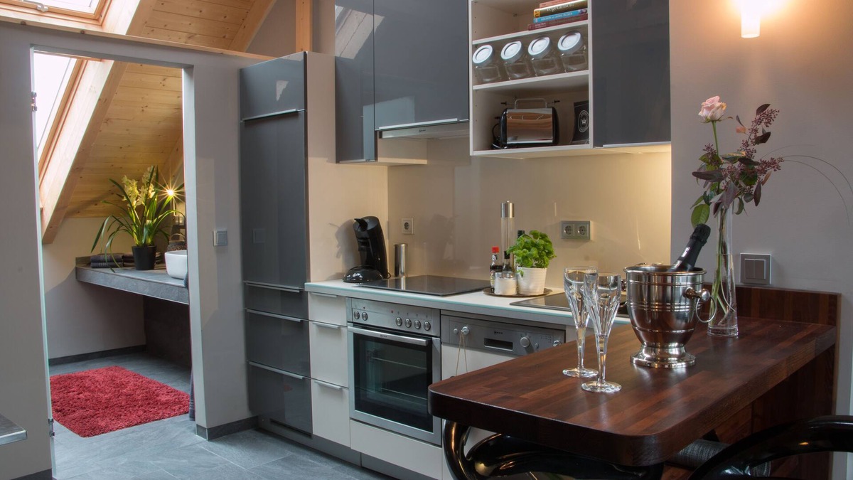 Saarlouis Apartment | Modern apartment with loggia