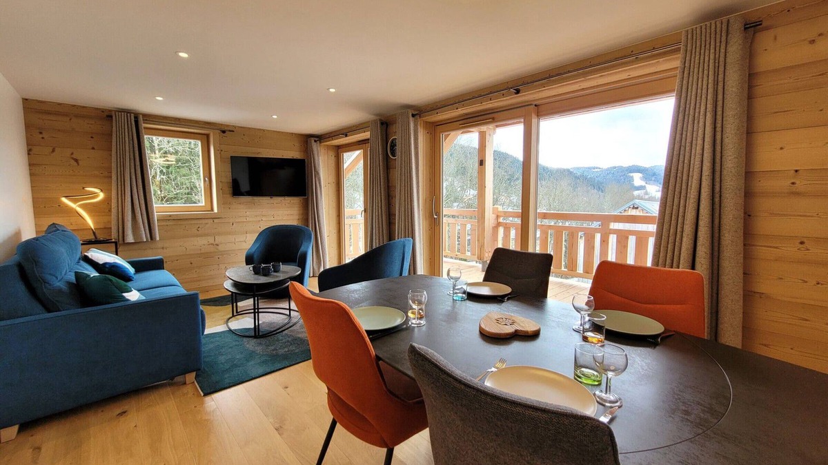 Les Gets Apartment | Modern Apartment with Sunlit Terrace, Close to Ski Slopes and Village Amenities