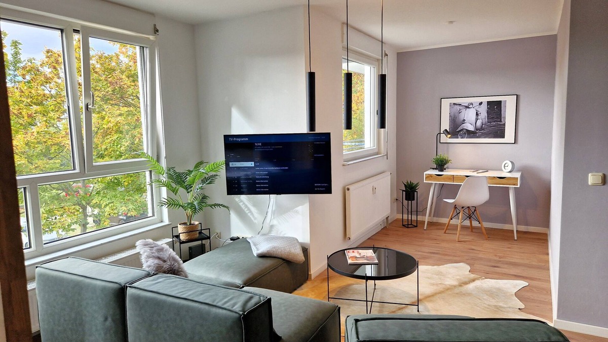 Gera Apartment | Modern apartment with workplace for singles & couples - close to the center of Gera