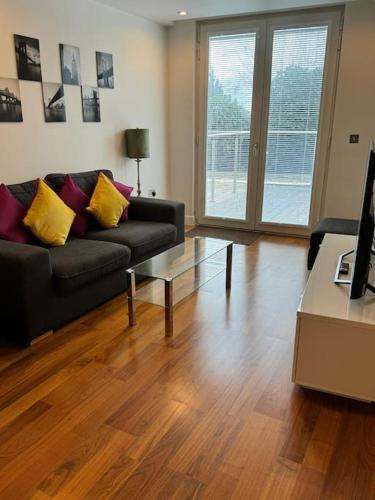 Cardiff City Centre Apartment | Modern Apt Cardiff City Centre - Prime Location