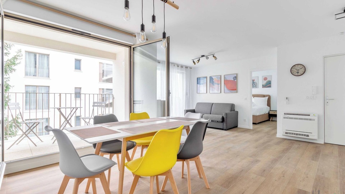 Champigny-sur-Marne Apartment | Modern Apt with Balcony -6P-Proche Disney/Paris
