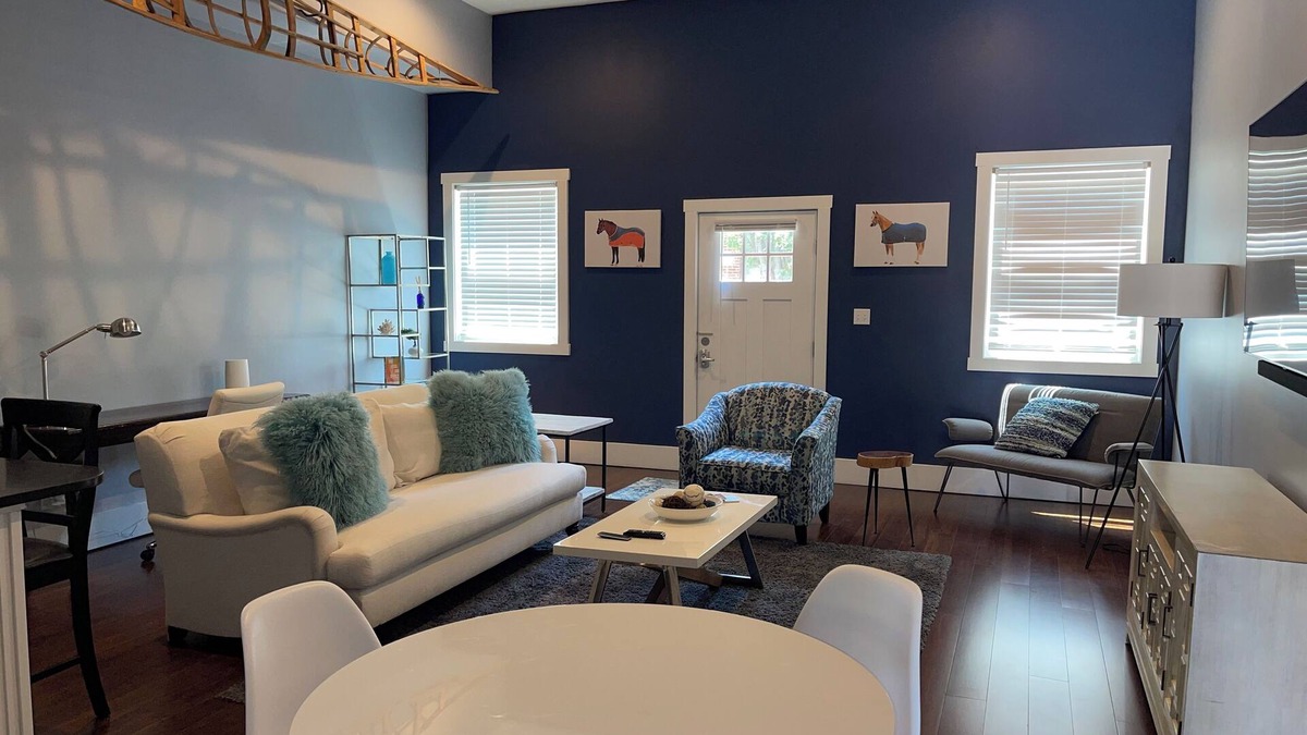 Butchertown Apartment | Modern Apt in Historic Butchertown, Cable/Hulu, 5min dwtn