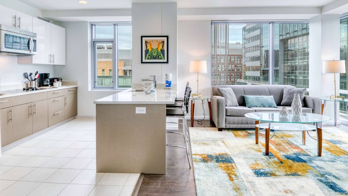 East Cambridge Apartment | Modern Apt Near Kendall Square with Courtyard