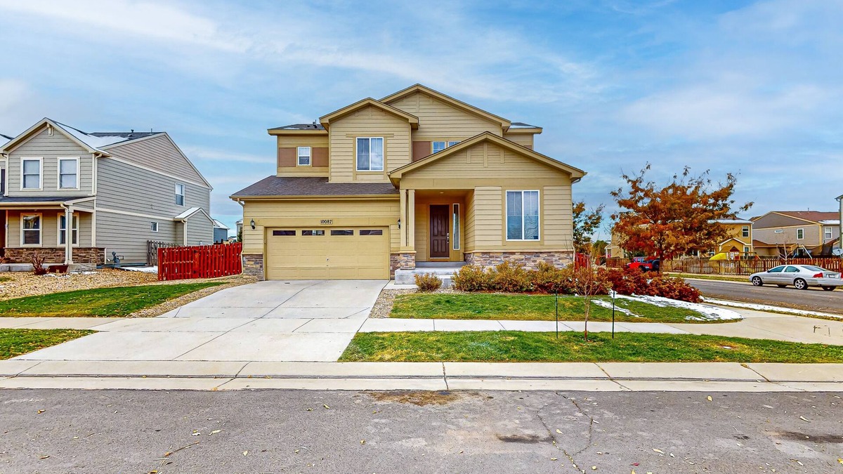 Commerce City Apartment | Modern apt near parks/dining/groceries with AC & WiFi - 11 mi. from DIA/DEN