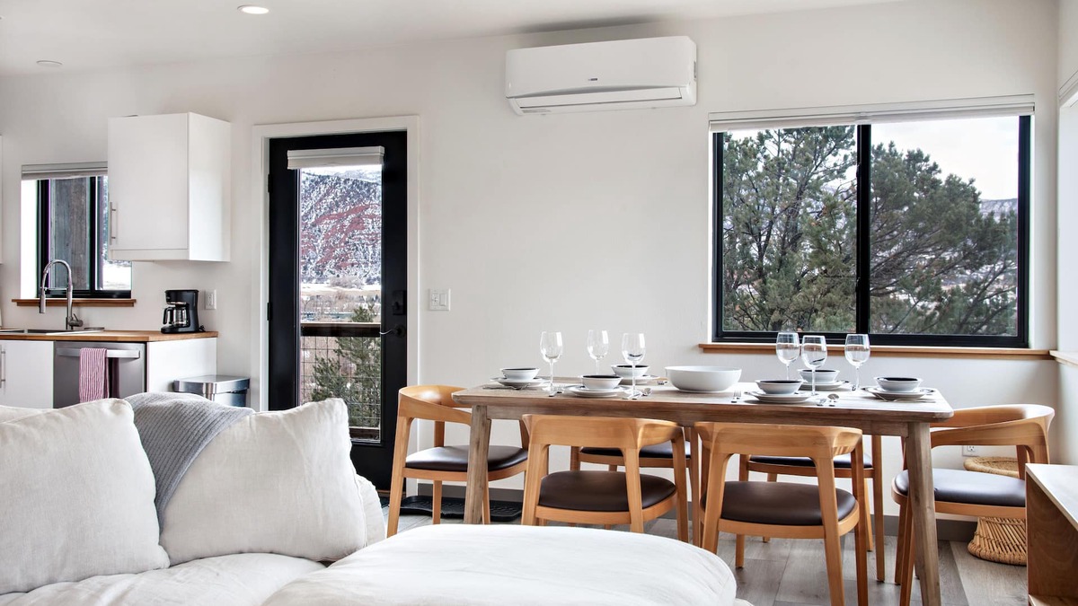 Carbondale Apartment | Modern Apt. w/Grill, MTN Views Near Dwtn Basalt, Whole Foods, 25 min. to Aspen!