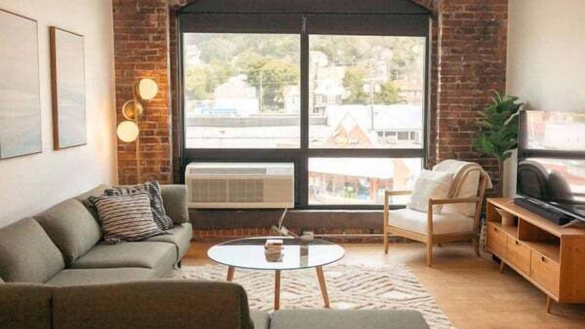 Duluth Apartment | Modern Apt w/Gym, Elevator, Coffee Shop | 322