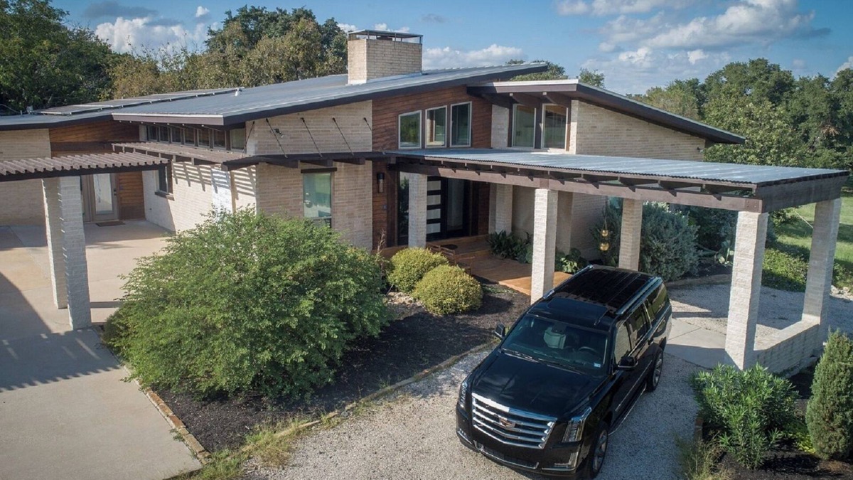 Brushy Creek House | Modern Austin Retreat Getaway - exquisite home!