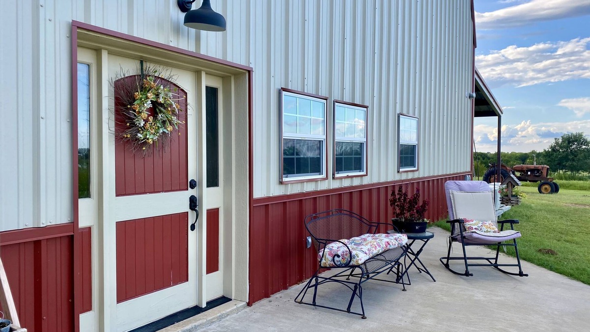 Durant House | Modern Barn Apartment
